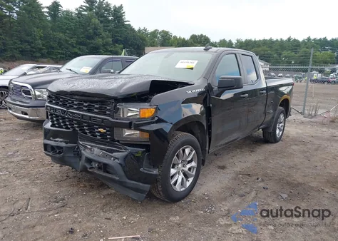 2021 Chevrolet Silverado 1500 4Wd Double Cab Standard Bed Custom z USA, uszkodzony, nr VIN 1GCRYBEF4MZ449904